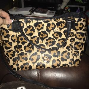 COACH leopard print handbag with shoulder strap